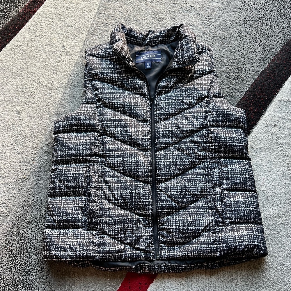 Lands End Women’s Black White Puffer Vest Jacket